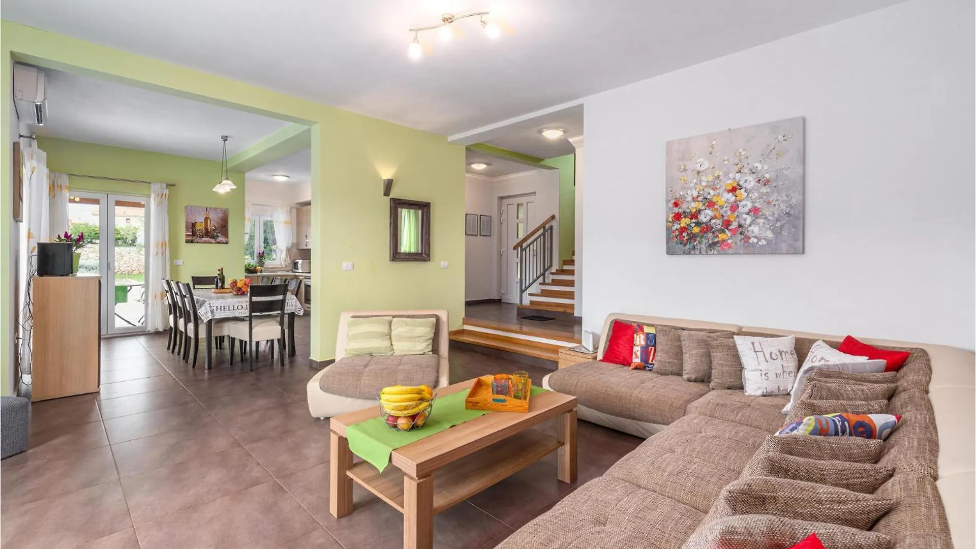 4 Bedroom Cozy Home In Kunj 0*,  Croacia