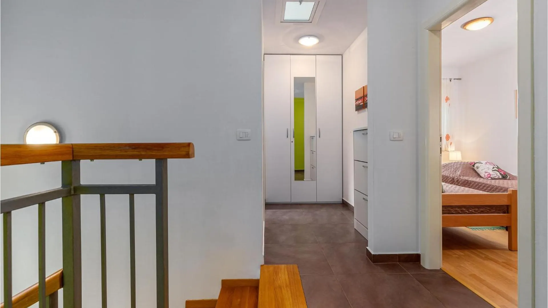 4 Bedroom Cozy Home In Kunj Сasa de vacaciones