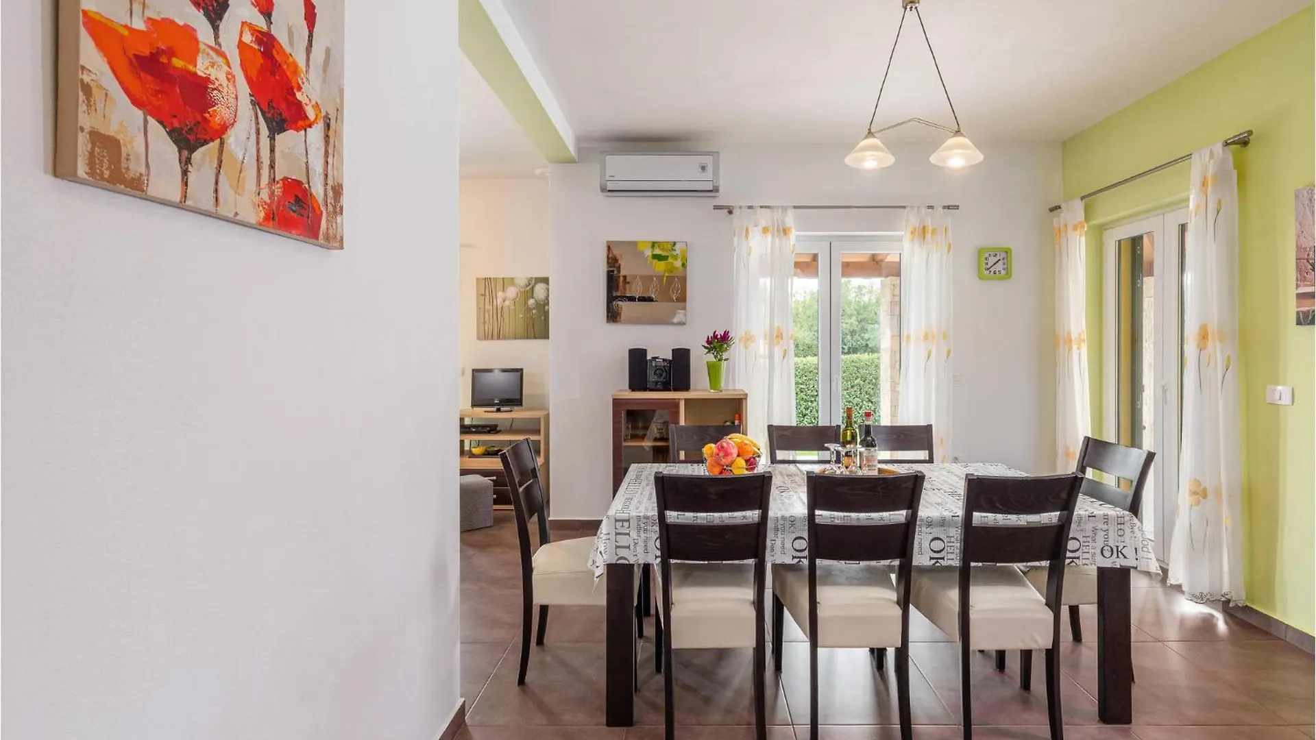 Сasa de vacaciones 4 Bedroom Cozy Home In Kunj Croacia